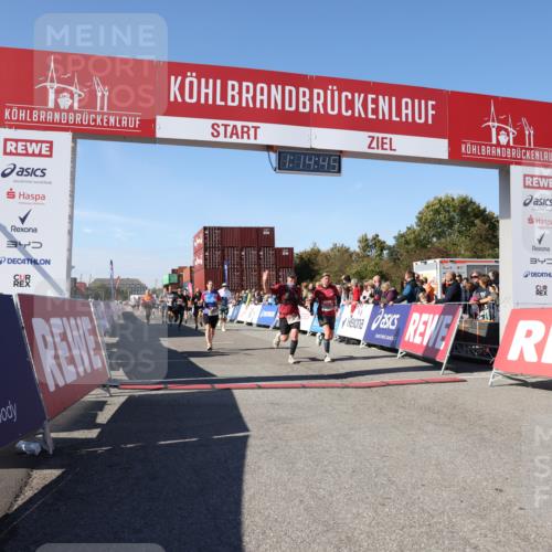 03.10.2025 - Köhlbrandbrückenlauf Lena Gebhardt http://msf.ph/oto/9037622 03.10.2025 13:14:45 Ziel 4202, 4224, 4424, 4509, 4533, 4684, 4692, 4788, 4869, 4890, 5249, 5525, 5535, 5682, 5686, 5711, 5760, 5761, 5814, 6316, 6344, 6448, 6849 meine-sportfotos.de