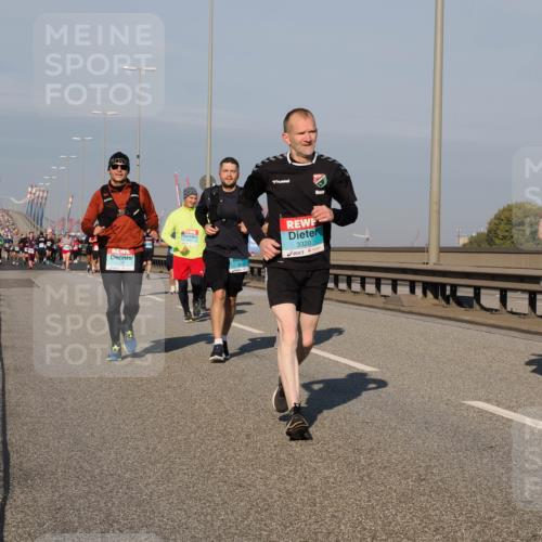 03.10.2025 - Köhlbrandbrückenlauf Fabian Wolf http://msf.ph/oto/9037631 03.10.2025 09:52:08 Position 3 3320, 1410 meine-sportfotos.de