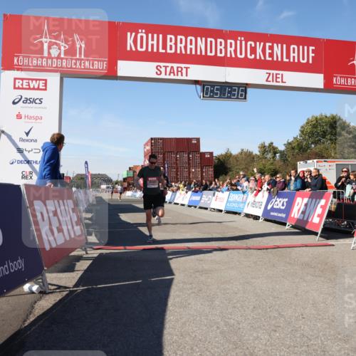 03.10.2025 - Köhlbrandbrückenlauf Lena Gebhardt http://msf.ph/oto/9037640 03.10.2025 12:51:37 Ziel 4058, 6458, 6793 meine-sportfotos.de