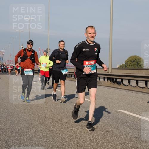 03.10.2025 - Köhlbrandbrückenlauf Fabian Wolf http://msf.ph/oto/9037643 03.10.2025 09:52:08 Position 3 20, 1410 meine-sportfotos.de