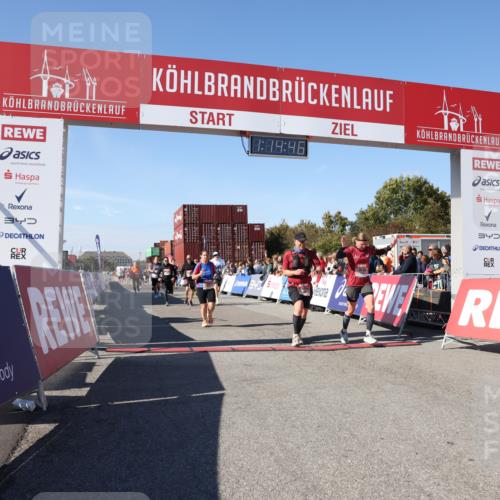 03.10.2025 - Köhlbrandbrückenlauf Lena Gebhardt http://msf.ph/oto/9037646 03.10.2025 13:14:46 Ziel 4202, 4224, 4424, 4533, 4684, 4692, 4788, 4869, 4890, 5249, 5525, 5535, 5682, 5686, 5711, 5760, 5761, 5814, 6316, 6344, 6448, 6849 meine-sportfotos.de
