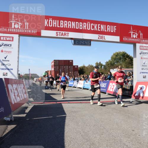 03.10.2025 - Köhlbrandbrückenlauf Lena Gebhardt http://msf.ph/oto/9037652 03.10.2025 13:14:46 Ziel 4202, 4224, 4424, 4533, 4684, 4692, 4788, 4869, 4890, 5249, 5525, 5535, 5682, 5686, 5711, 5760, 5761, 5814, 6316, 6344, 6448, 6849 meine-sportfotos.de
