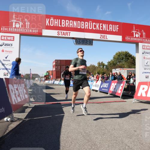 03.10.2025 - Köhlbrandbrückenlauf Lena Gebhardt http://msf.ph/oto/9037655 03.10.2025 12:51:37 Ziel 4058, 6458, 6793 meine-sportfotos.de