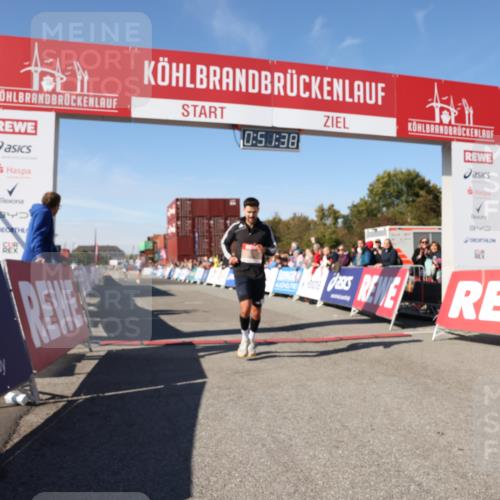 03.10.2025 - Köhlbrandbrückenlauf Lena Gebhardt http://msf.ph/oto/9037667 03.10.2025 12:51:38 Ziel 4058, 4087, 6458, 6793 meine-sportfotos.de
