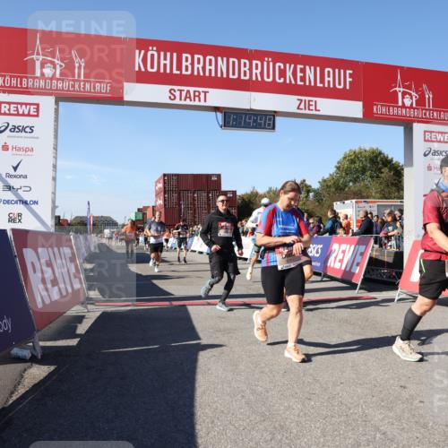 03.10.2025 - Köhlbrandbrückenlauf Lena Gebhardt http://msf.ph/oto/9037674 03.10.2025 13:14:48 Ziel 4202, 4224, 4424, 4533, 4692, 4869, 4890, 5525, 5535, 5682, 5686, 5711, 5760, 5761, 5814, 6316, 6344, 6448, 6849 meine-sportfotos.de