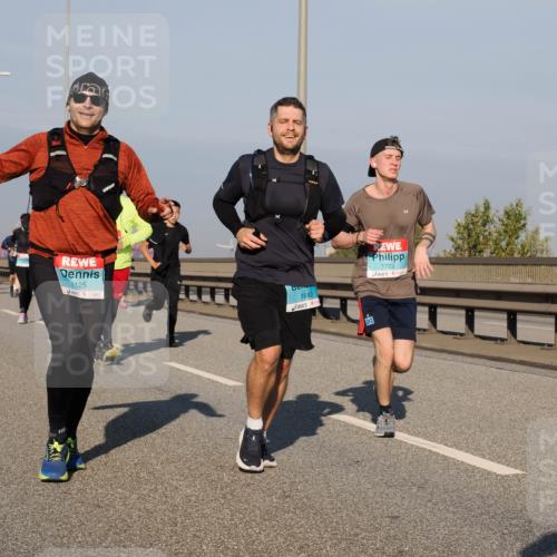 03.10.2025 - Köhlbrandbrückenlauf Fabian Wolf http://msf.ph/oto/9037681 03.10.2025 09:52:10 Position 3 1125, 1680, 1722 meine-sportfotos.de