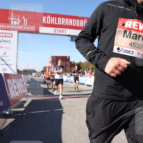 03.10.2025 - Köhlbrandbrückenlauf Lena Gebhardt http://msf.ph/oto/9037708 03.10.2025 13:14:50 Ziel 4202, 4224, 4406, 4424, 4533, 4692, 4869, 4890, 5054, 5525, 5535, 5682, 5686, 5711, 5760, 5761, 5814, 6293, 6316, 6344, 6448, 6815, 6849 meine-sportfotos.de