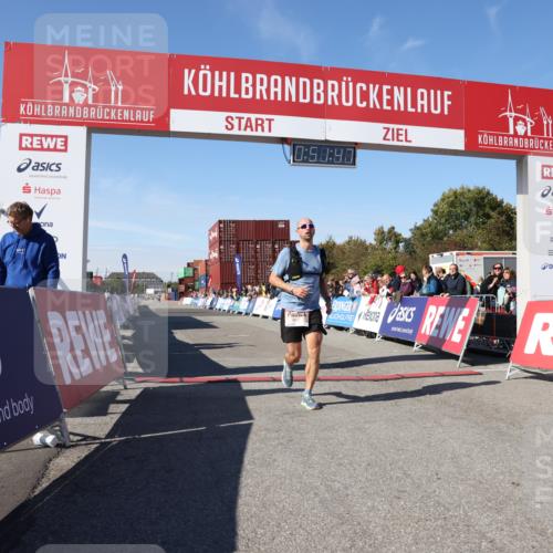 03.10.2025 - Köhlbrandbrückenlauf Lena Gebhardt http://msf.ph/oto/9037710 03.10.2025 12:51:47 Ziel 4017, 4087, 6793 meine-sportfotos.de