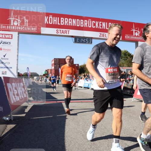 03.10.2025 - Köhlbrandbrückenlauf Lena Gebhardt http://msf.ph/oto/9037735 03.10.2025 13:14:53 Ziel 4202, 4224, 4232, 4406, 4533, 4784, 4869, 4890, 5054, 5525, 5535, 5682, 5686, 5711, 5760, 5761, 5814, 6017, 6128, 6129, 6293, 6344, 6815 meine-sportfotos.de