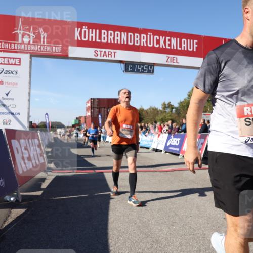 03.10.2025 - Köhlbrandbrückenlauf Lena Gebhardt http://msf.ph/oto/9037740 03.10.2025 13:14:54 Ziel 4202, 4224, 4232, 4406, 4533, 4784, 4890, 5054, 5525, 5535, 5682, 5686, 5711, 5737, 5760, 5761, 5814, 6017, 6128, 6129, 6293, 6344, 6815 meine-sportfotos.de