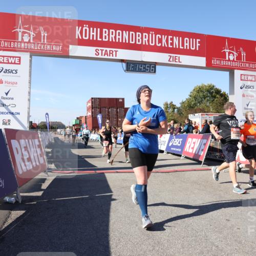 03.10.2025 - Köhlbrandbrückenlauf Lena Gebhardt http://msf.ph/oto/9037770 03.10.2025 13:14:57 Ziel 4202, 4224, 4232, 4282, 4406, 4533, 4784, 4890, 5054, 5173, 5525, 5535, 5737, 5760, 5761, 5814, 6017, 6128, 6129, 6293, 6344, 6454, 6815 meine-sportfotos.de