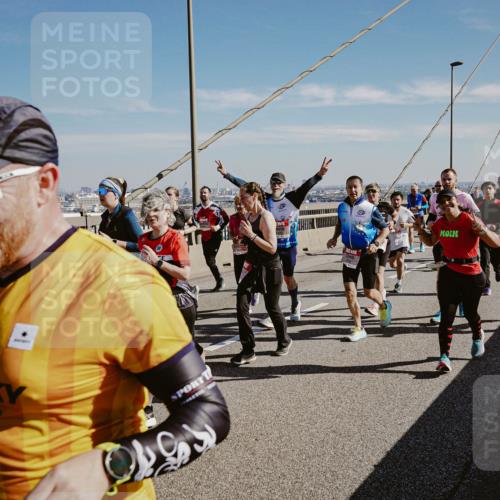 03.10.2025 - Köhlbrandbrückenlauf Michael Burmester http://msf.ph/oto/9037778 03.10.2025 12:30:35 Position 1  meine-sportfotos.de