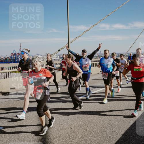 03.10.2025 - Köhlbrandbrückenlauf Michael Burmester http://msf.ph/oto/9037798 03.10.2025 12:30:36 Position 1  meine-sportfotos.de