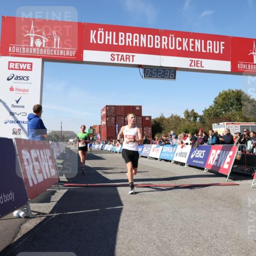 03.10.2025 - Köhlbrandbrückenlauf Lena Gebhardt http://msf.ph/oto/9037823 03.10.2025 12:52:37 Ziel 4013, 4019, 6087, 6625 meine-sportfotos.de