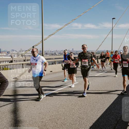 03.10.2025 - Köhlbrandbrückenlauf Michael Burmester http://msf.ph/oto/9037845 03.10.2025 12:30:38 Position 1 736, 4861 meine-sportfotos.de