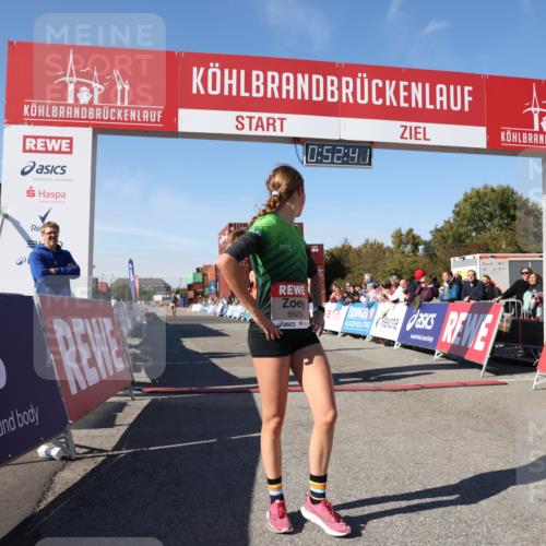 03.10.2025 - Köhlbrandbrückenlauf Lena Gebhardt http://msf.ph/oto/9037873 03.10.2025 12:52:41 Ziel 4013, 4019, 6087, 6625 meine-sportfotos.de