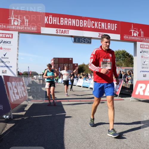 03.10.2025 - Köhlbrandbrückenlauf Lena Gebhardt http://msf.ph/oto/9037875 03.10.2025 13:15:05 Ziel 4090, 4232, 4244, 4282, 4406, 4784, 5054, 5173, 5186, 5737, 6017, 6128, 6129, 6189, 6249, 6252, 6293, 6370, 6454, 6591, 6810, 6815 meine-sportfotos.de
