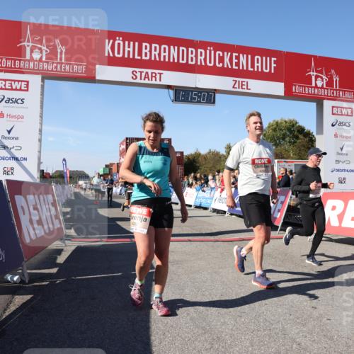 03.10.2025 - Köhlbrandbrückenlauf Lena Gebhardt http://msf.ph/oto/9037907 03.10.2025 13:15:07 Ziel 4090, 4232, 4244, 4282, 4784, 5173, 5186, 5737, 6017, 6128, 6129, 6189, 6249, 6252, 6370, 6454, 6591, 6810 meine-sportfotos.de