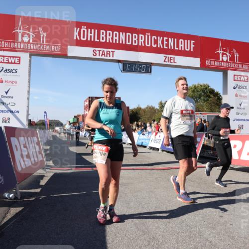 03.10.2025 - Köhlbrandbrückenlauf Lena Gebhardt http://msf.ph/oto/9037912 03.10.2025 13:15:07 Ziel 4090, 4232, 4244, 4282, 4784, 5173, 5186, 5737, 6017, 6128, 6129, 6189, 6249, 6252, 6370, 6454, 6591, 6810 meine-sportfotos.de