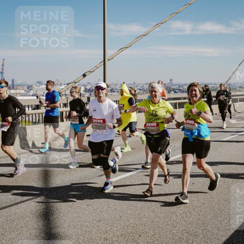 03.10.2025 - Köhlbrandbrückenlauf Michael Burmester http://msf.ph/oto/9037919 03.10.2025 12:30:42 Position 1 6790 meine-sportfotos.de