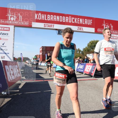 03.10.2025 - Köhlbrandbrückenlauf Lena Gebhardt http://msf.ph/oto/9037921 03.10.2025 13:15:08 Ziel 4090, 4232, 4244, 4282, 4784, 5173, 5186, 5737, 6128, 6129, 6189, 6249, 6252, 6370, 6454, 6591, 6810 meine-sportfotos.de