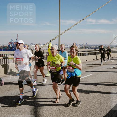 03.10.2025 - Köhlbrandbrückenlauf Michael Burmester http://msf.ph/oto/9037925 03.10.2025 12:30:43 Position 1 6790 meine-sportfotos.de
