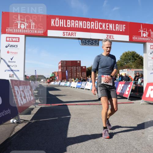 03.10.2025 - Köhlbrandbrückenlauf Lena Gebhardt http://msf.ph/oto/9037930 03.10.2025 12:52:53 Ziel 4034, 4040 meine-sportfotos.de