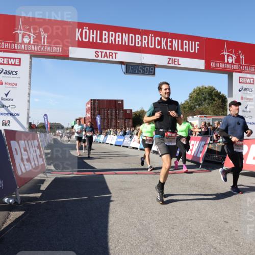 03.10.2025 - Köhlbrandbrückenlauf Lena Gebhardt http://msf.ph/oto/9037940 03.10.2025 13:15:10 Ziel 4090, 4244, 4282, 5173, 5186, 5737, 6189, 6249, 6252, 6370, 6454, 6591, 6810 meine-sportfotos.de