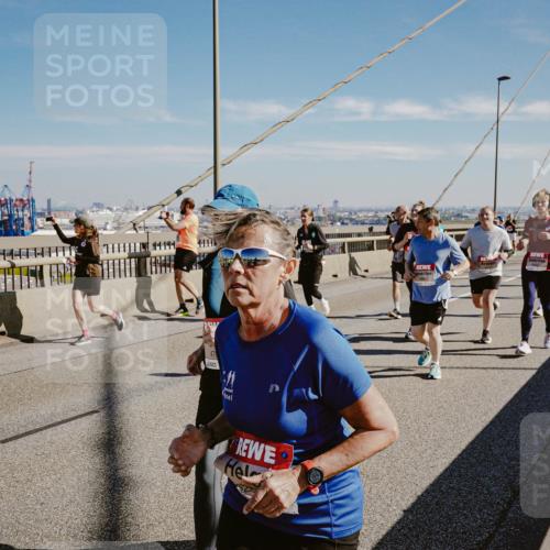 03.10.2025 - Köhlbrandbrückenlauf Michael Burmester http://msf.ph/oto/9037953 03.10.2025 12:30:44 Position 1 14144, 47 meine-sportfotos.de