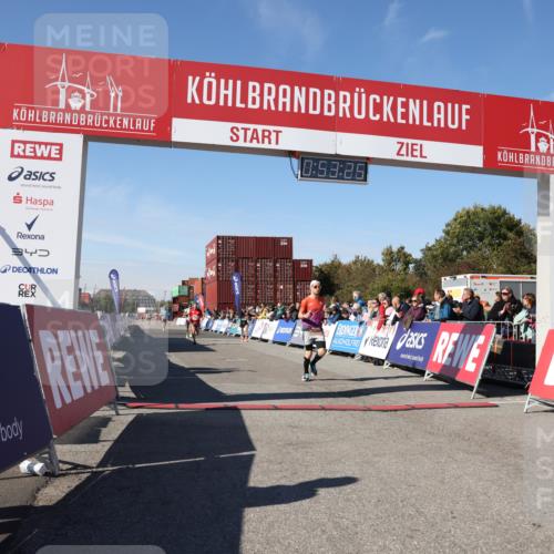 03.10.2025 - Köhlbrandbrückenlauf Lena Gebhardt http://msf.ph/oto/9037957 03.10.2025 12:53:25 Ziel 4029, 4142, 5786, 6241, 6656, 6804 meine-sportfotos.de