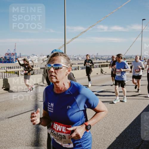 03.10.2025 - Köhlbrandbrückenlauf Michael Burmester http://msf.ph/oto/9037958 03.10.2025 12:30:44 Position 1  meine-sportfotos.de