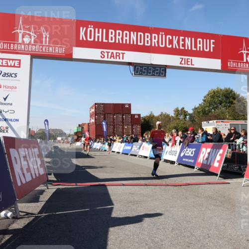 03.10.2025 - Köhlbrandbrückenlauf Lena Gebhardt http://msf.ph/oto/9037964 03.10.2025 12:53:25 Ziel 4029, 4142, 5786, 6241, 6656, 6804 meine-sportfotos.de