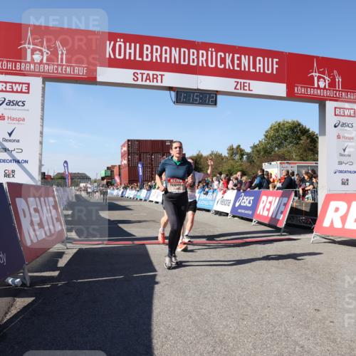 03.10.2025 - Köhlbrandbrückenlauf Lena Gebhardt http://msf.ph/oto/9037970 03.10.2025 13:15:12 Ziel 4090, 4244, 4282, 5173, 5186, 6189, 6249, 6252, 6370, 6454, 6591, 6773, 6810 meine-sportfotos.de