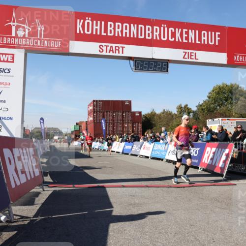 03.10.2025 - Köhlbrandbrückenlauf Lena Gebhardt http://msf.ph/oto/9037973 03.10.2025 12:53:26 Ziel 4029, 4142, 5786, 6241, 6656, 6804 meine-sportfotos.de