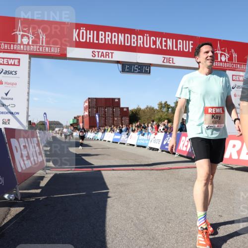 03.10.2025 - Köhlbrandbrückenlauf Lena Gebhardt http://msf.ph/oto/9037994 03.10.2025 13:15:14 Ziel 4090, 4244, 4610, 5186, 6189, 6249, 6252, 6370, 6591, 6773, 6790, 6810 meine-sportfotos.de
