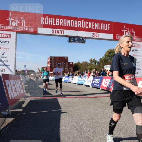 03.10.2025 - Köhlbrandbrückenlauf Lena Gebhardt http://msf.ph/oto/9038011 03.10.2025 13:15:20 Ziel 4031, 4610, 5186, 5771, 6370, 6535, 6591, 6773, 6790 meine-sportfotos.de