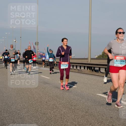 03.10.2025 - Köhlbrandbrückenlauf Fabian Wolf http://msf.ph/oto/9038014 03.10.2025 09:52:29 Position 3 3309, 2731 meine-sportfotos.de