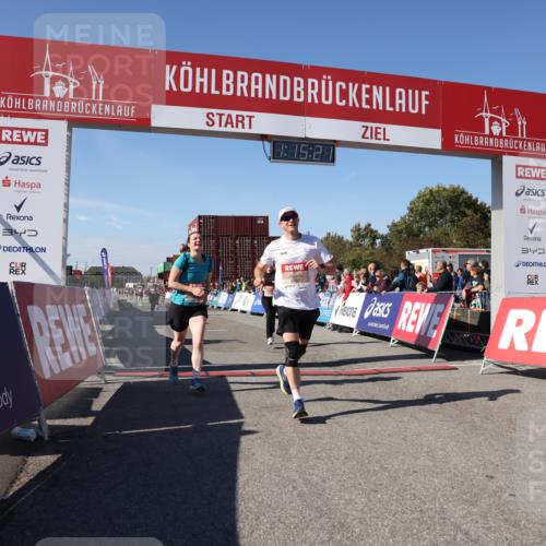 03.10.2025 - Köhlbrandbrückenlauf Lena Gebhardt http://msf.ph/oto/9038026 03.10.2025 13:15:22 Ziel 4031, 4610, 5771, 6535, 6772, 6773, 6790 meine-sportfotos.de