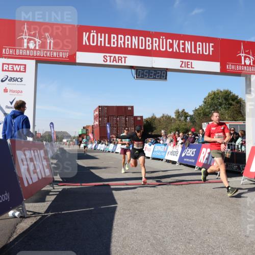 03.10.2025 - Köhlbrandbrückenlauf Lena Gebhardt http://msf.ph/oto/9038037 03.10.2025 12:53:29 Ziel 4029, 4142, 4155, 6241, 6656, 6804 meine-sportfotos.de