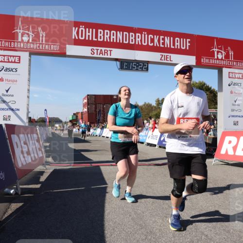 03.10.2025 - Köhlbrandbrückenlauf Lena Gebhardt http://msf.ph/oto/9038052 03.10.2025 13:15:23 Ziel 4031, 4610, 5309, 5771, 6535, 6772, 6773, 6790 meine-sportfotos.de
