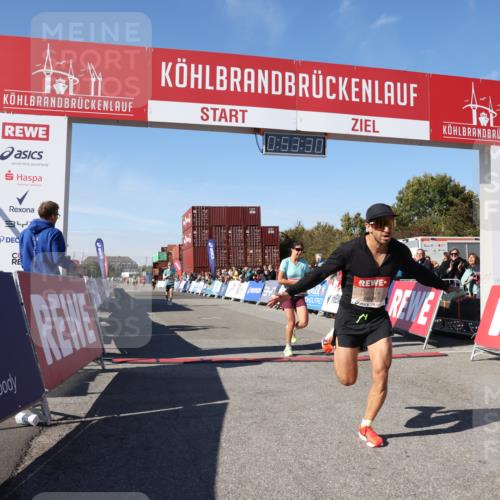 03.10.2025 - Köhlbrandbrückenlauf Lena Gebhardt http://msf.ph/oto/9038053 03.10.2025 12:53:30 Ziel 4029, 4155, 6241, 6656, 6804 meine-sportfotos.de