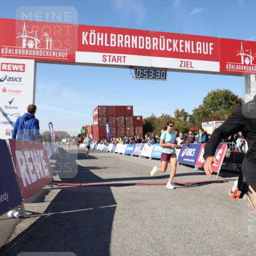 03.10.2025 - Köhlbrandbrückenlauf Lena Gebhardt http://msf.ph/oto/9038064 03.10.2025 12:53:30 Ziel 4029, 4155, 6241, 6656, 6804 meine-sportfotos.de