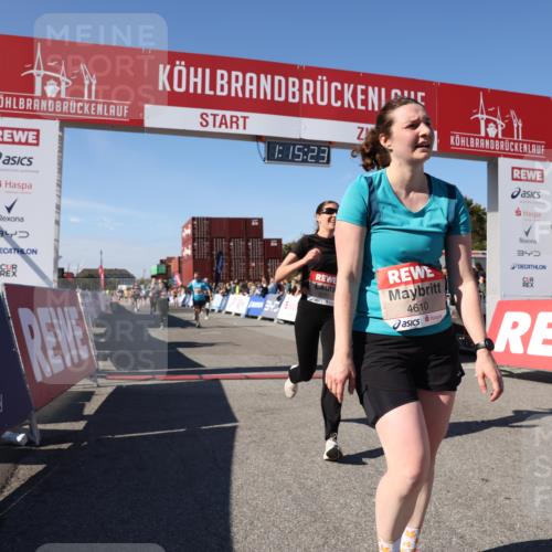 03.10.2025 - Köhlbrandbrückenlauf Lena Gebhardt http://msf.ph/oto/9038067 03.10.2025 13:15:23 Ziel 4031, 4610, 5309, 5771, 6535, 6772, 6773, 6790 meine-sportfotos.de