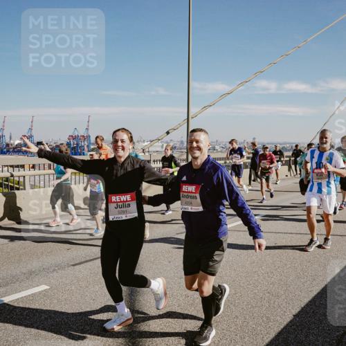 03.10.2025 - Köhlbrandbrückenlauf Michael Burmester http://msf.ph/oto/9038073 03.10.2025 12:30:50 Position 1 5291, 4204 meine-sportfotos.de