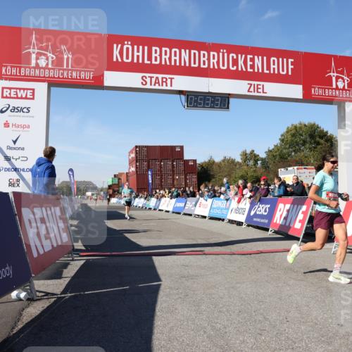 03.10.2025 - Köhlbrandbrückenlauf Lena Gebhardt http://msf.ph/oto/9038081 03.10.2025 12:53:31 Ziel 4029, 4155, 6241, 6656, 6804 meine-sportfotos.de