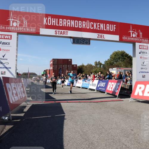 03.10.2025 - Köhlbrandbrückenlauf Lena Gebhardt http://msf.ph/oto/9038083 03.10.2025 13:15:25 Ziel 4031, 4267, 4610, 4962, 5309, 5771, 6019, 6535, 6772, 6773, 6790 meine-sportfotos.de