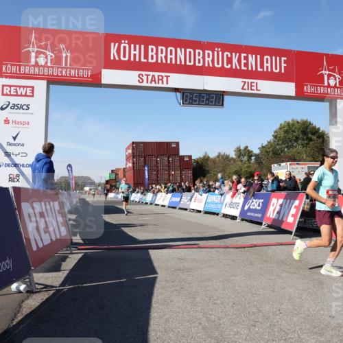 03.10.2025 - Köhlbrandbrückenlauf Lena Gebhardt http://msf.ph/oto/9038085 03.10.2025 12:53:31 Ziel 4029, 4155, 6241, 6656, 6804 meine-sportfotos.de