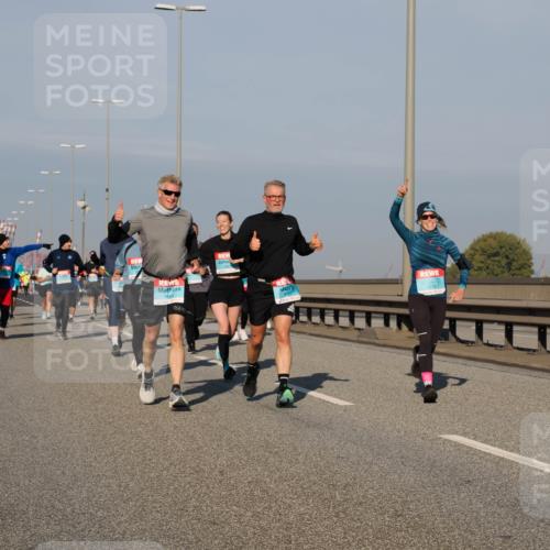 03.10.2025 - Köhlbrandbrückenlauf Fabian Wolf http://msf.ph/oto/9038091 03.10.2025 09:52:32 Position 3 3683 meine-sportfotos.de