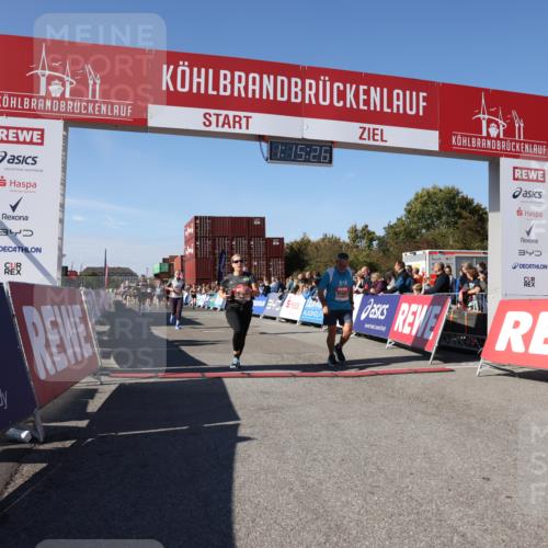 03.10.2025 - Köhlbrandbrückenlauf Lena Gebhardt http://msf.ph/oto/9038098 03.10.2025 13:15:26 Ziel 4031, 4267, 4610, 4958, 4962, 5309, 5771, 6019, 6535, 6772, 6773, 6790 meine-sportfotos.de