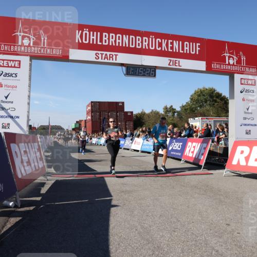 03.10.2025 - Köhlbrandbrückenlauf Lena Gebhardt http://msf.ph/oto/9038104 03.10.2025 13:15:26 Ziel 4031, 4267, 4610, 4958, 4962, 5309, 5771, 6019, 6535, 6772, 6773, 6790 meine-sportfotos.de